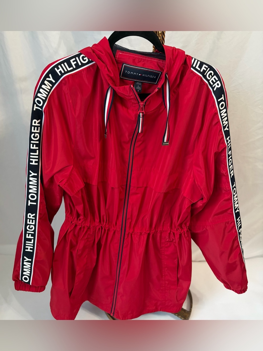 Tommy Hilfiger Red Logo Tape Sleeve Hooded Windbreaker Jacket Large L